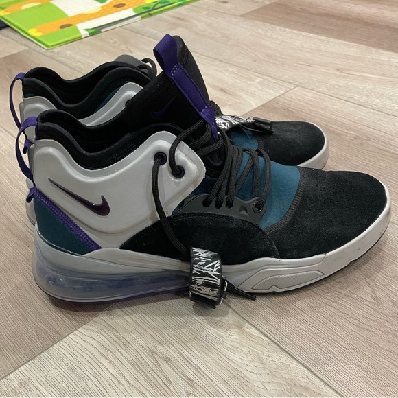 Nike Air Force 270 Carnivore. Downsizing my closet. - Picture 3 of 5